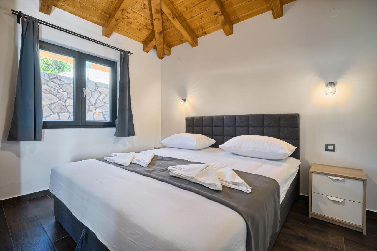 Kamp Lunga + Hotel Jezera Eksteriør billede